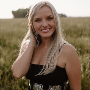 Meet your Posher, Dacia